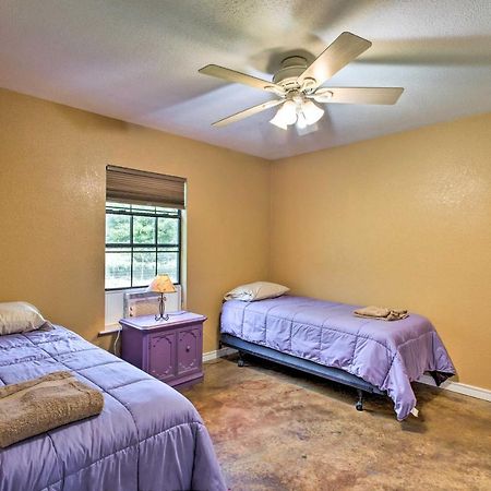 Texas Cabin On 130 Acres Walk To Lake Ray Roberts Collinsville 外观 照片